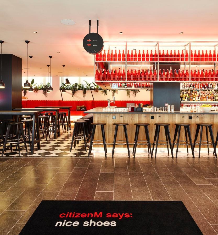 Отель Citizenm London Victoria Station Экстерьер фото